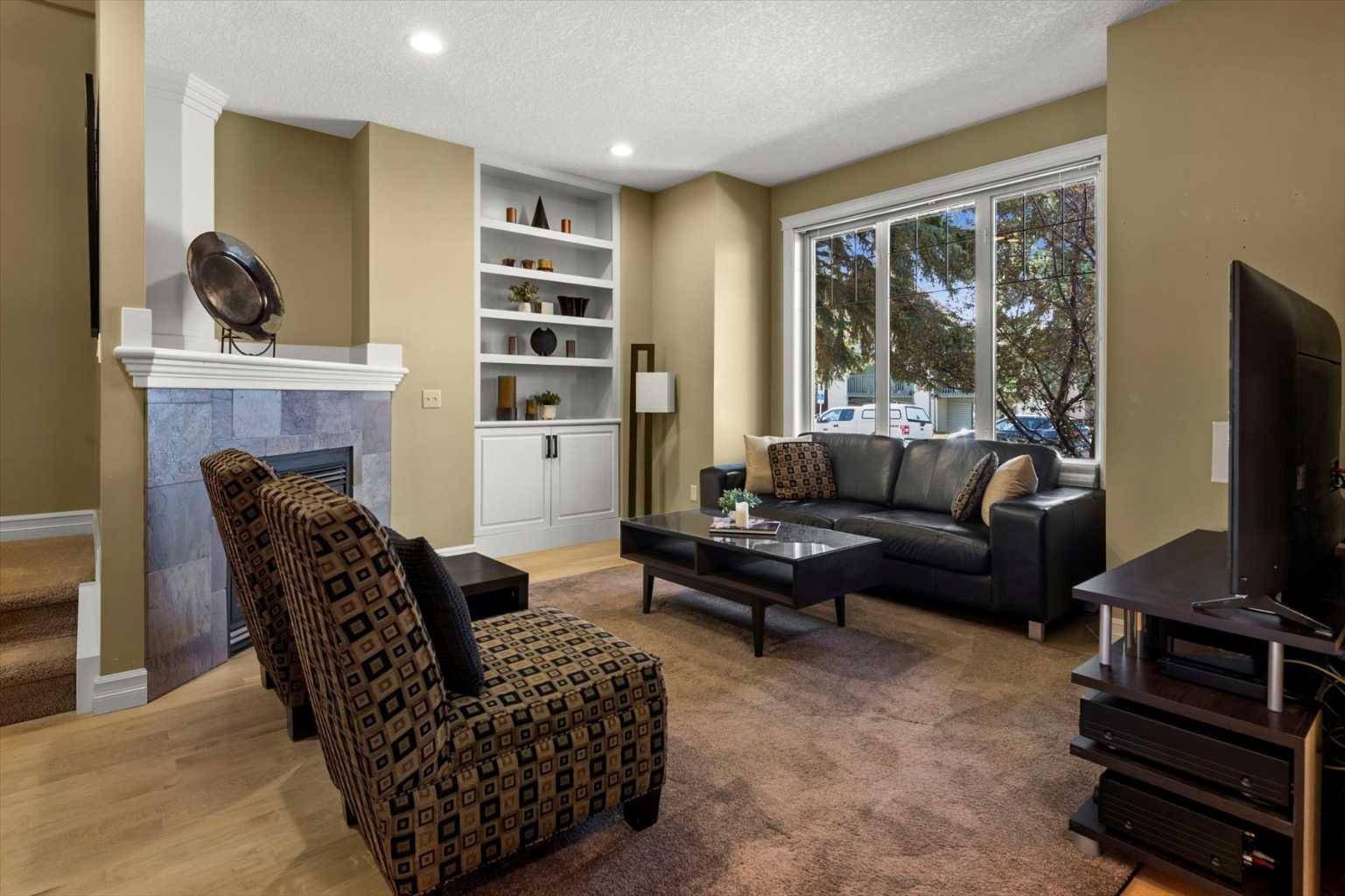 Calgary, AB T2E 1L8,242 17 AVE Northeast