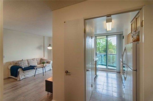 Toronto C14, ON M2N 6W1,238 Doris AVE #707