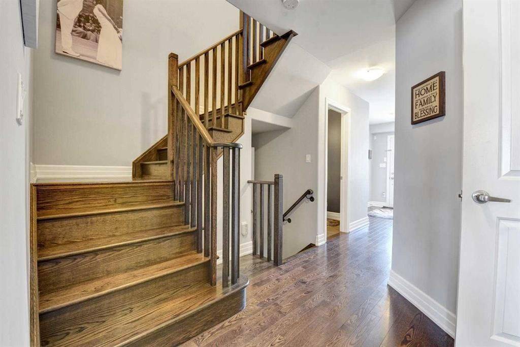 Oshawa, ON L1K 0V6,1784 Silverstone CRES