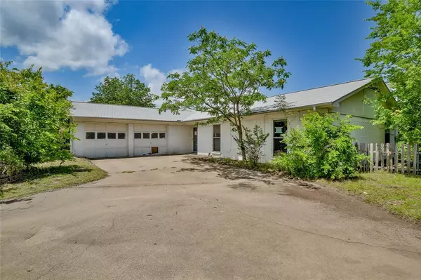 120 Heritage Trail,  Granbury,  TX 76048