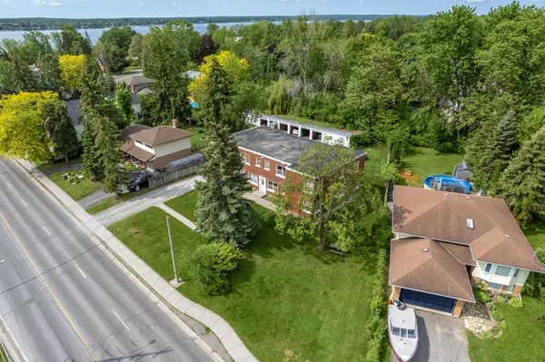 Belleville, ON K8P 3Y8,54 Sidney ST