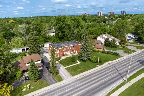 Belleville, ON K8P 3Y8,54 Sidney ST