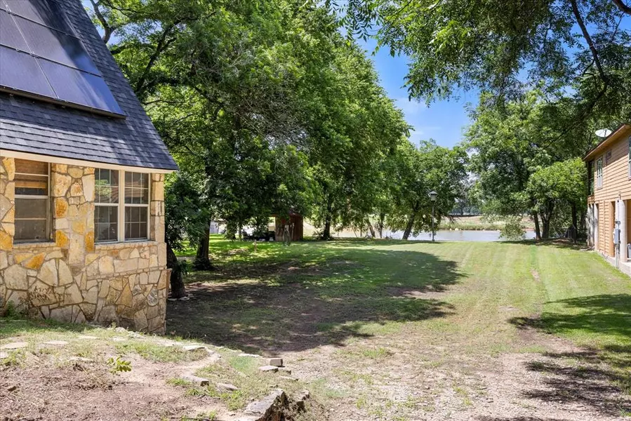 323 E El Camino Real, Weatherford, TX 76087