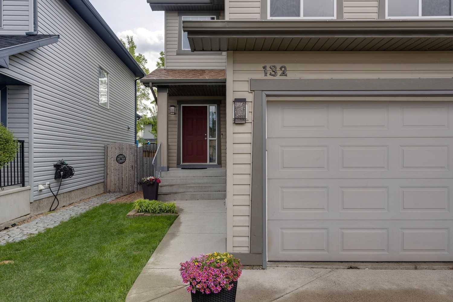 Calgary, AB T3L 3A2,132 Tuscany Vista CRES Northwest