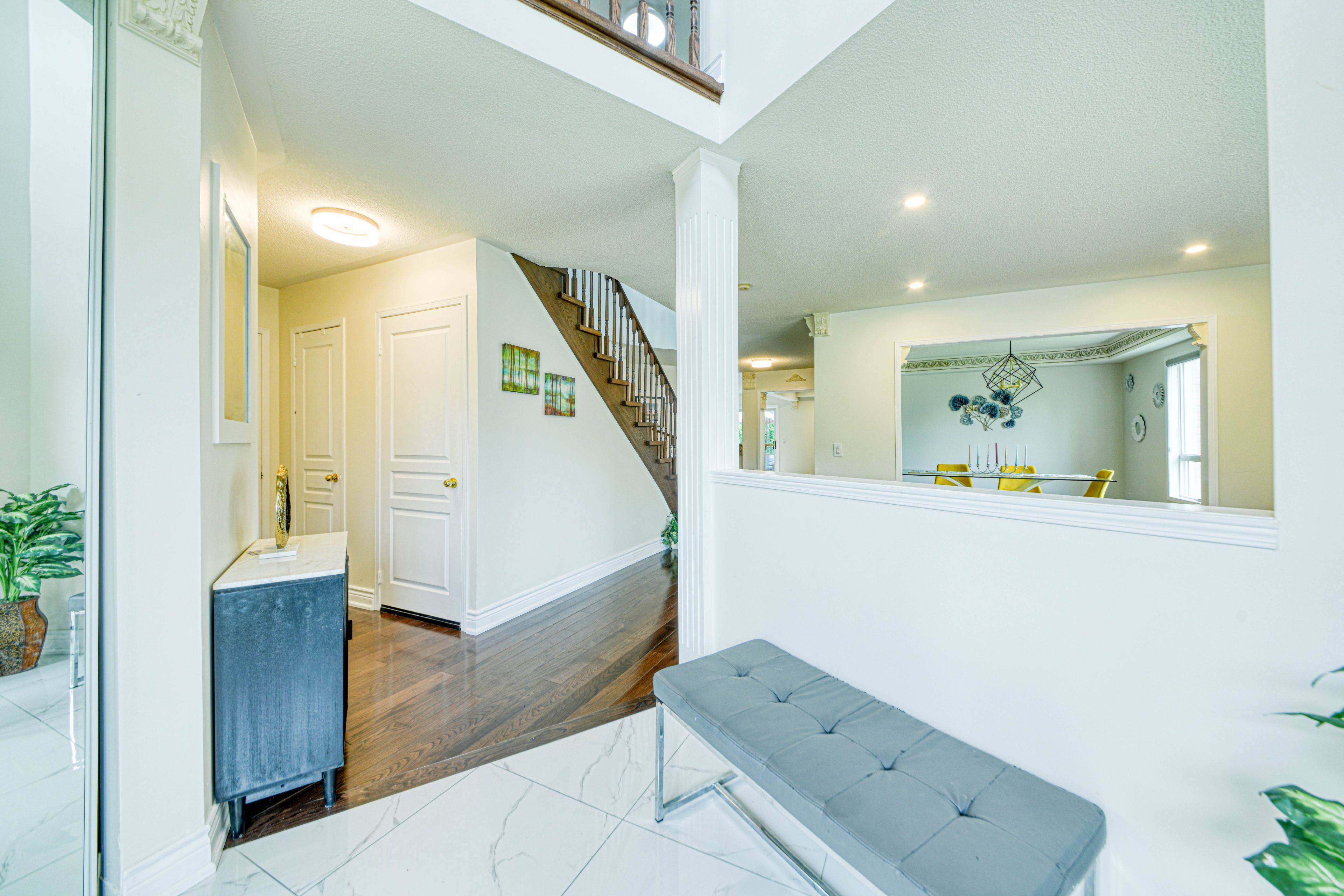 Whitby, ON L1P 1M4,3100 Country LN