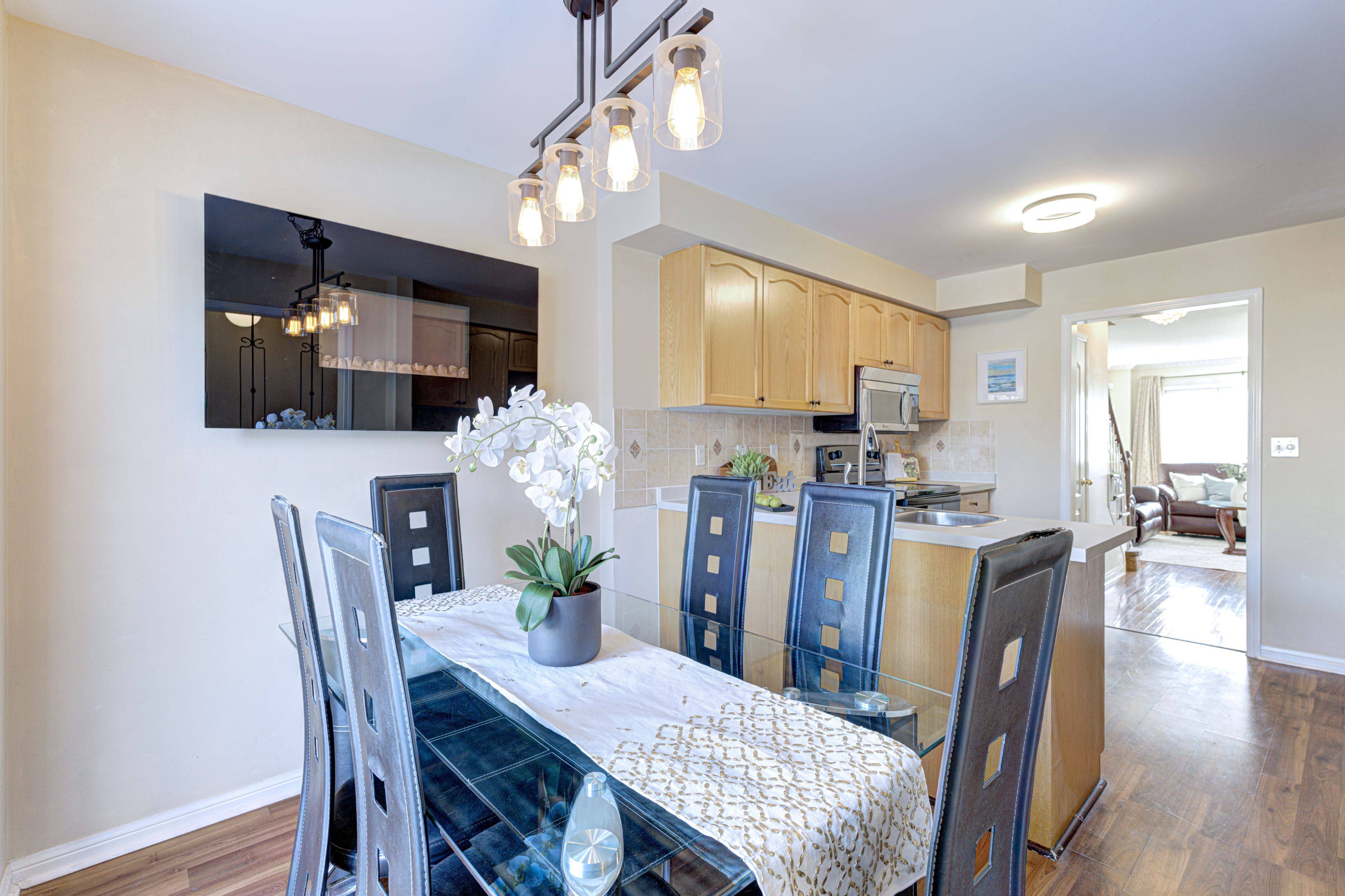Mississauga, ON L5B 4N5,3030 Breakwater CT #16