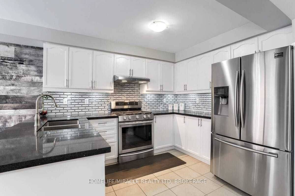 Brampton, ON L7A 0K6,120 Bushmill CIR