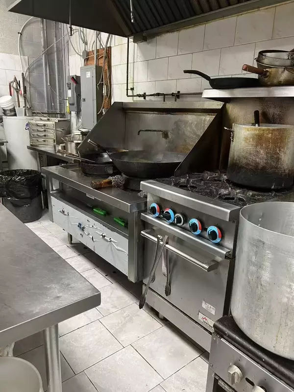 Markham, ON L6C 0M5,9390 Woodbine AVE