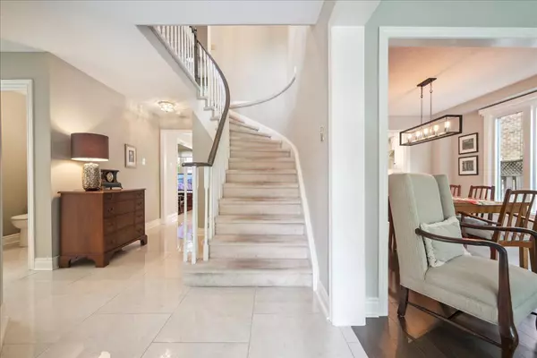 Oakville, ON L6H 1G3,15 Culham ST