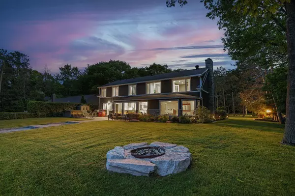 Constance Bay - Dunrobin - Kilmaurs - Woodlawn, ON K0A 3M0,164 Bayview DR