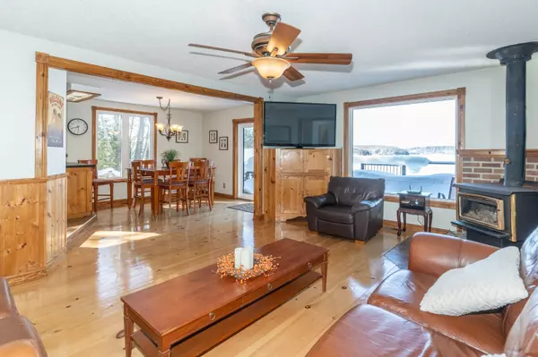 Muskoka Lakes, ON P0B 1M0,1378-3 Three Mile Lake RD