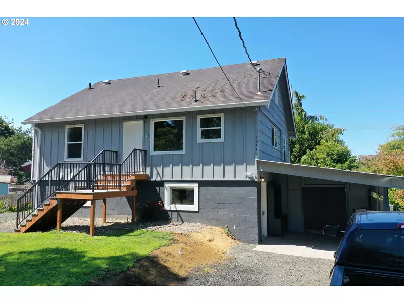 1039 1041 NE GRANT ST, Newport, OR 97365