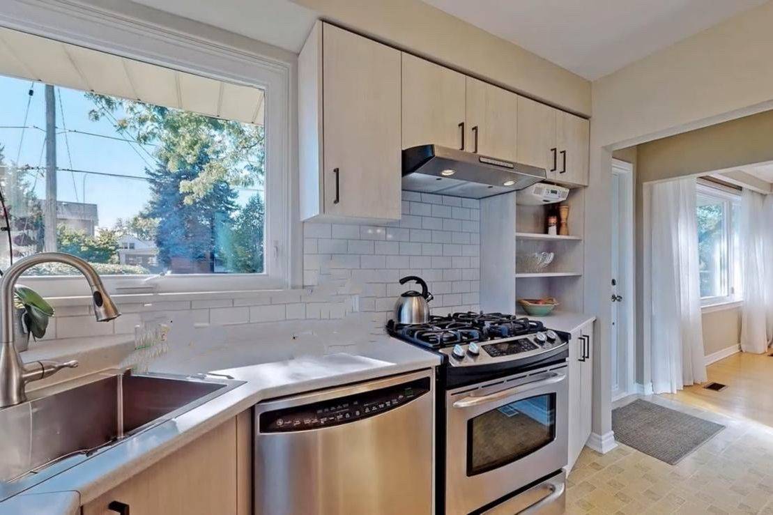 Toronto E04, ON M1K 3S5,53 Treverton DR #Main&Upper