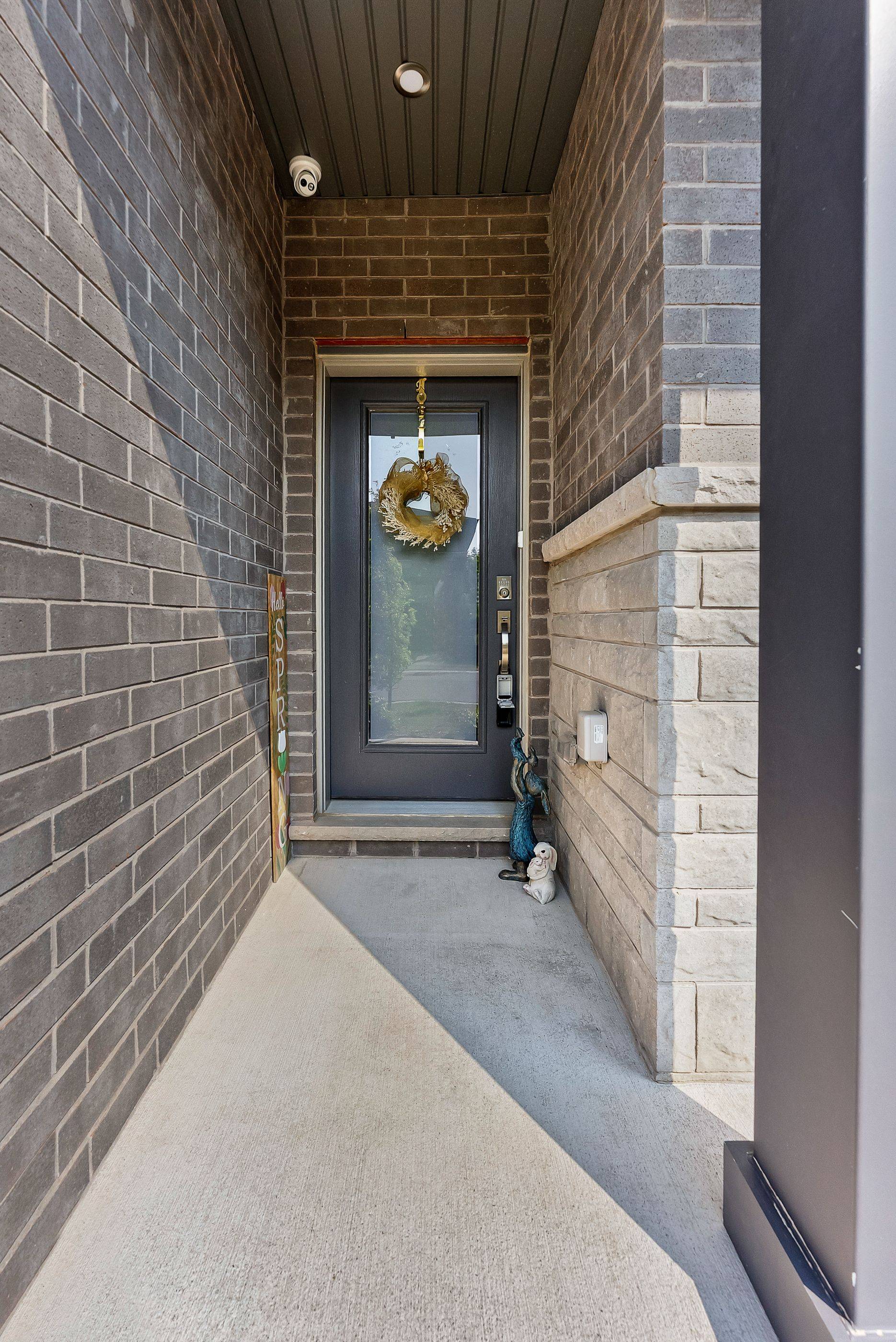 Niagara Falls, ON L2E 6A8,4552 Portage RD #28