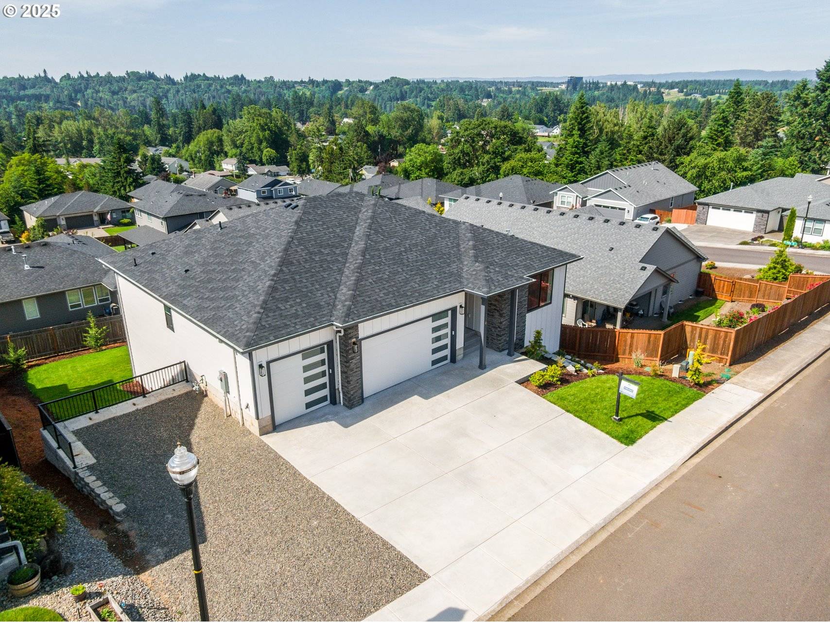 La Center, WA 98629,118 W 13TH WAY