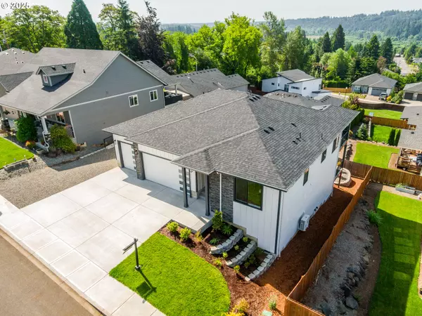 La Center, WA 98629,118 W 13TH WAY