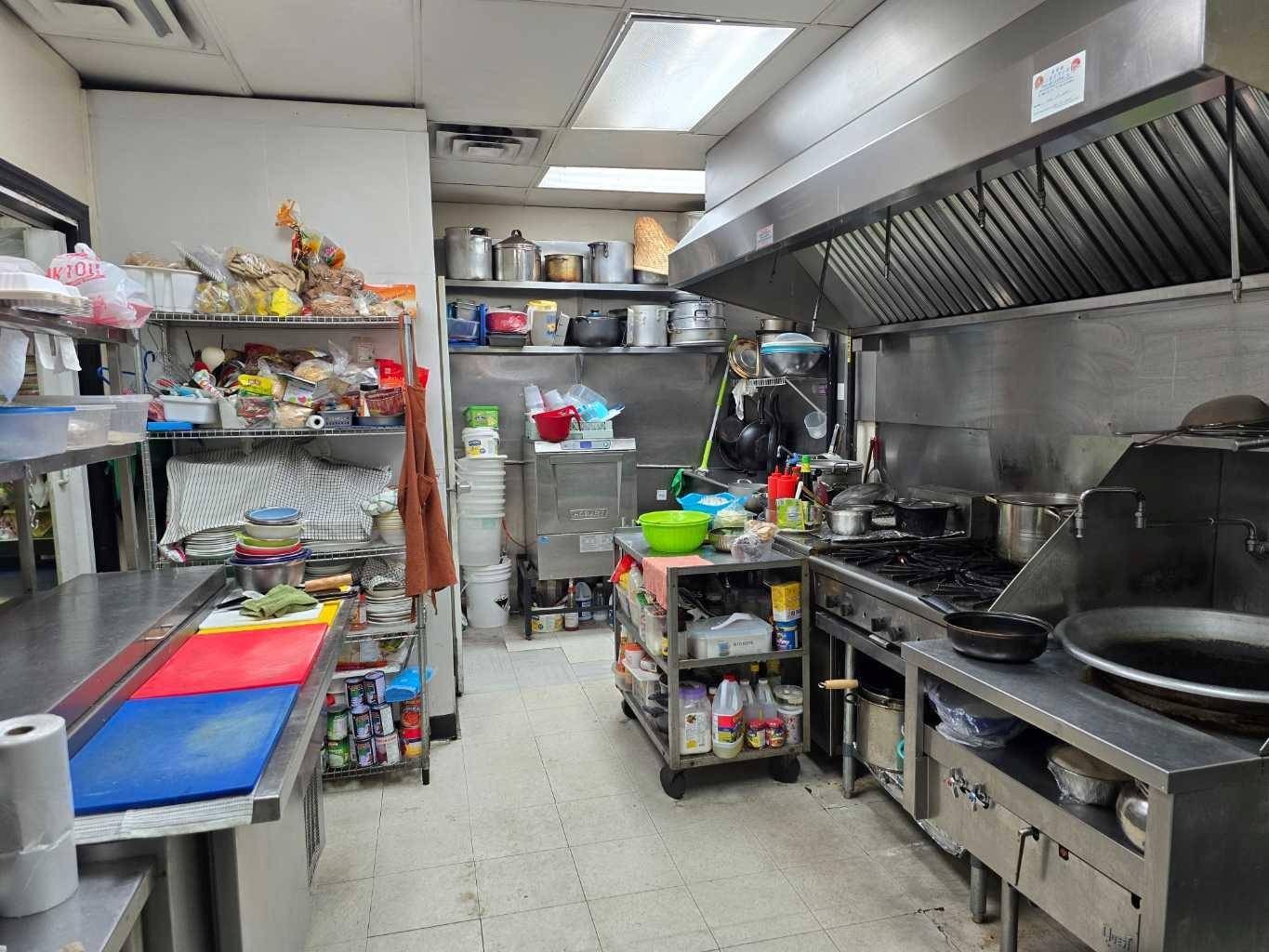 Calgary, AB T2A3S3,17 ave AVE Southeast