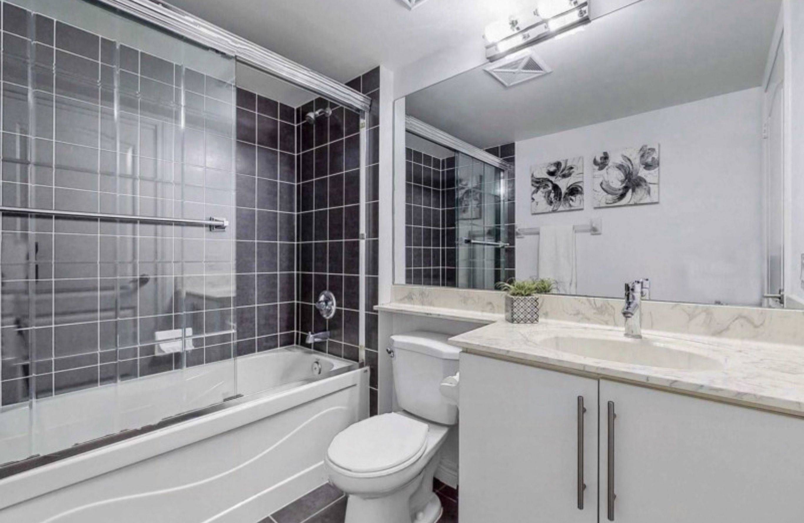 Toronto E09, ON M1P 0B1,60 Town Centre CT #1407