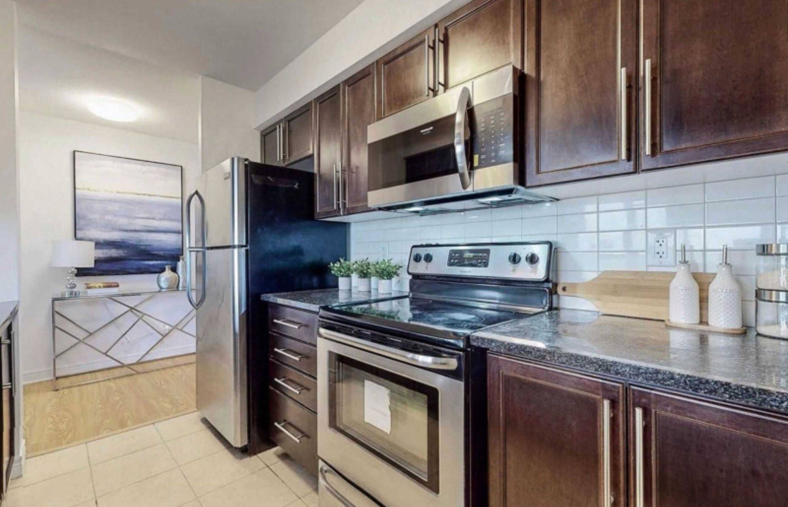 Toronto E09, ON M1P 0B1,60 Town Centre CT #1407