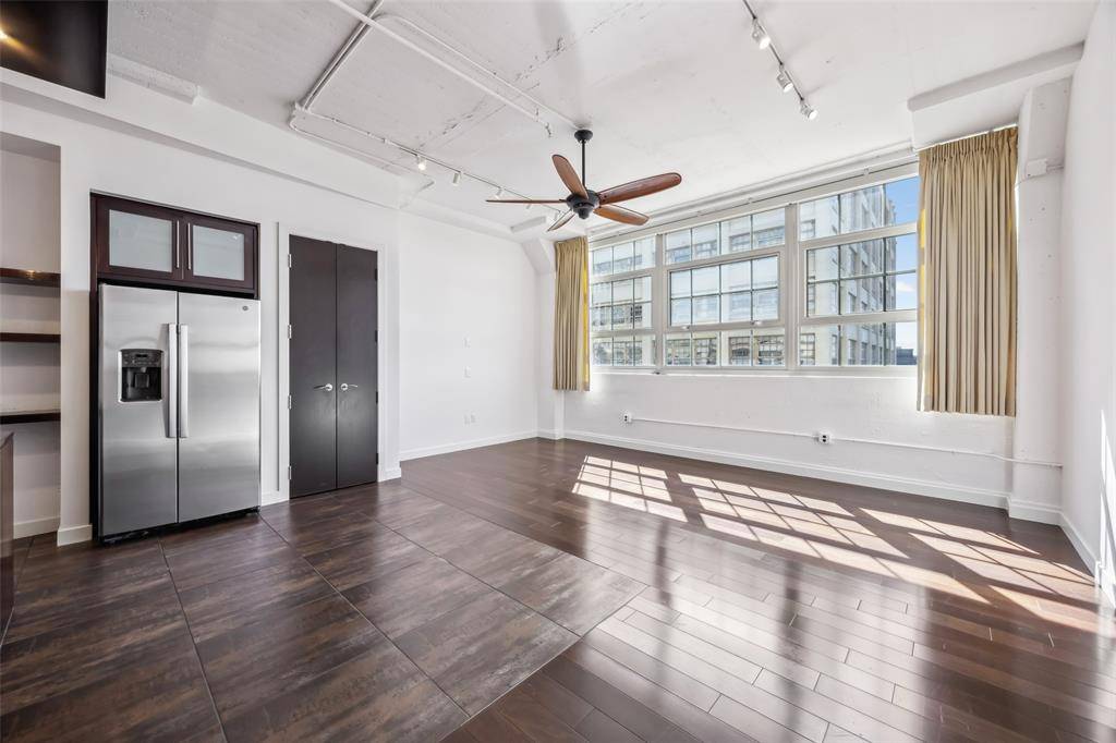 Fort Worth, TX 76107,2600 W 7th Street #2416