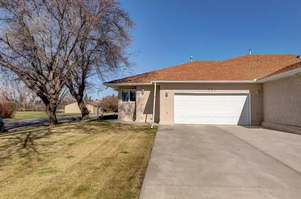 Vulcan, AB T0L 2B0,722 Centre ST