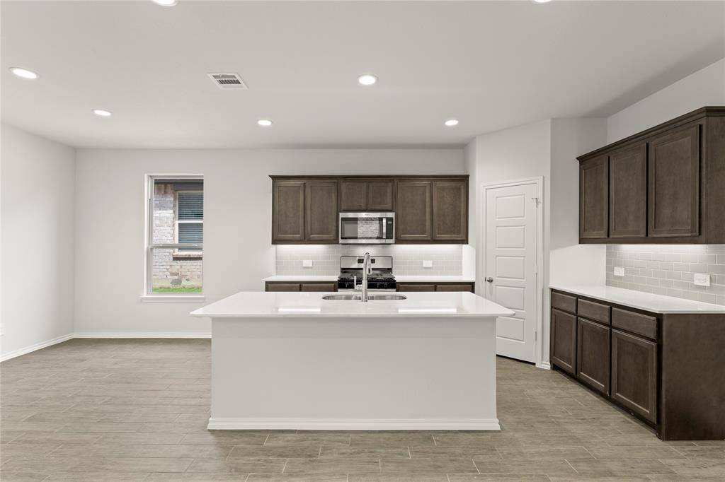 Mesquite, TX 75149,1813 Hazer