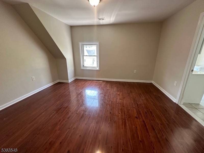 Newark City, NJ 07107,195 N 11Th St