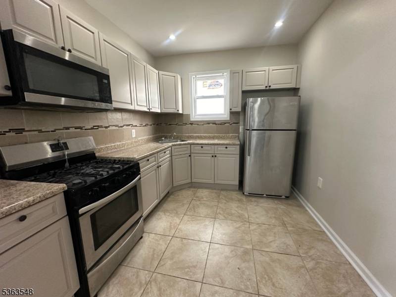 Newark City, NJ 07107,195 N 11Th St