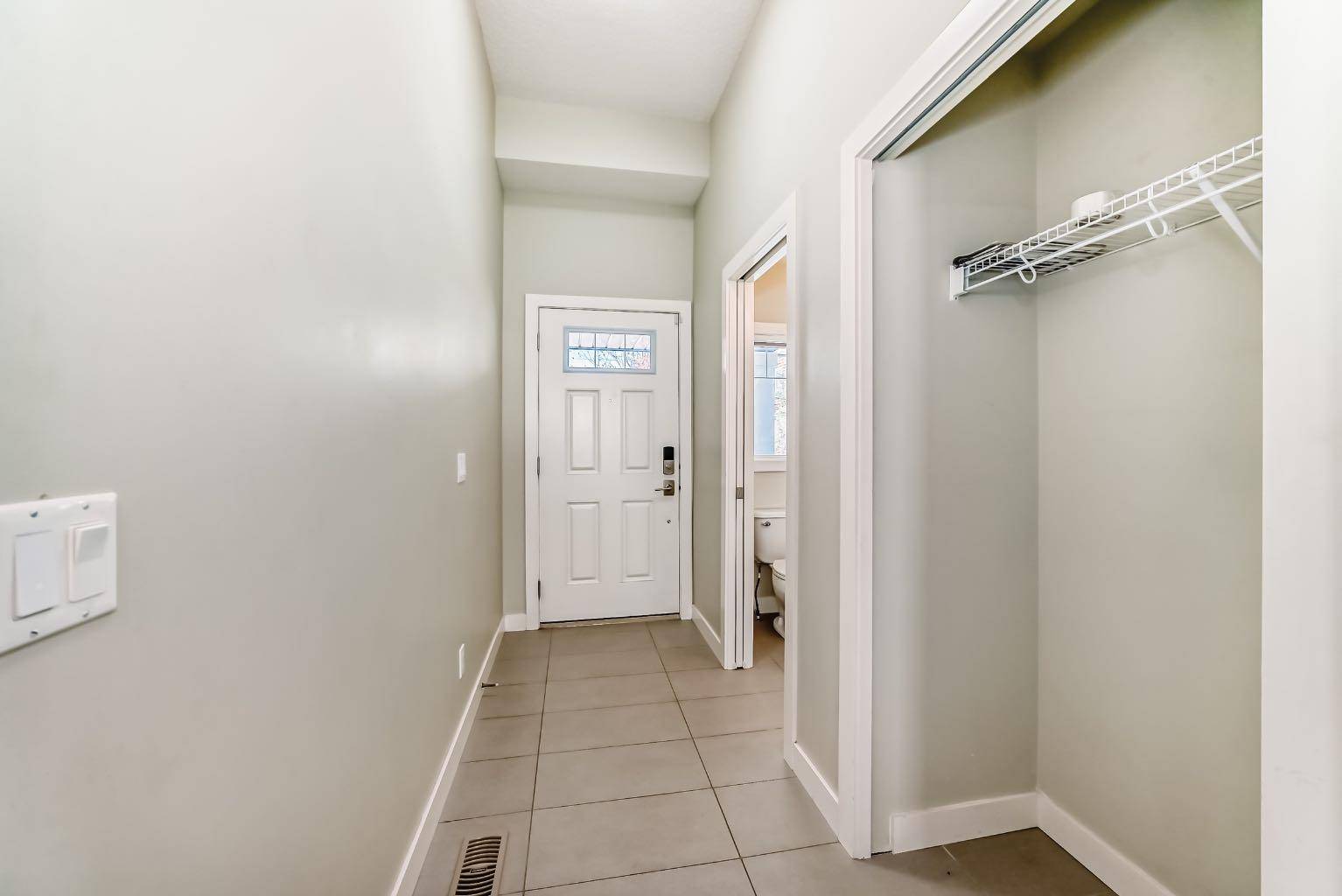 Airdrie, AB T4A0T3,2802 Kings Heights Gate Southeast #150