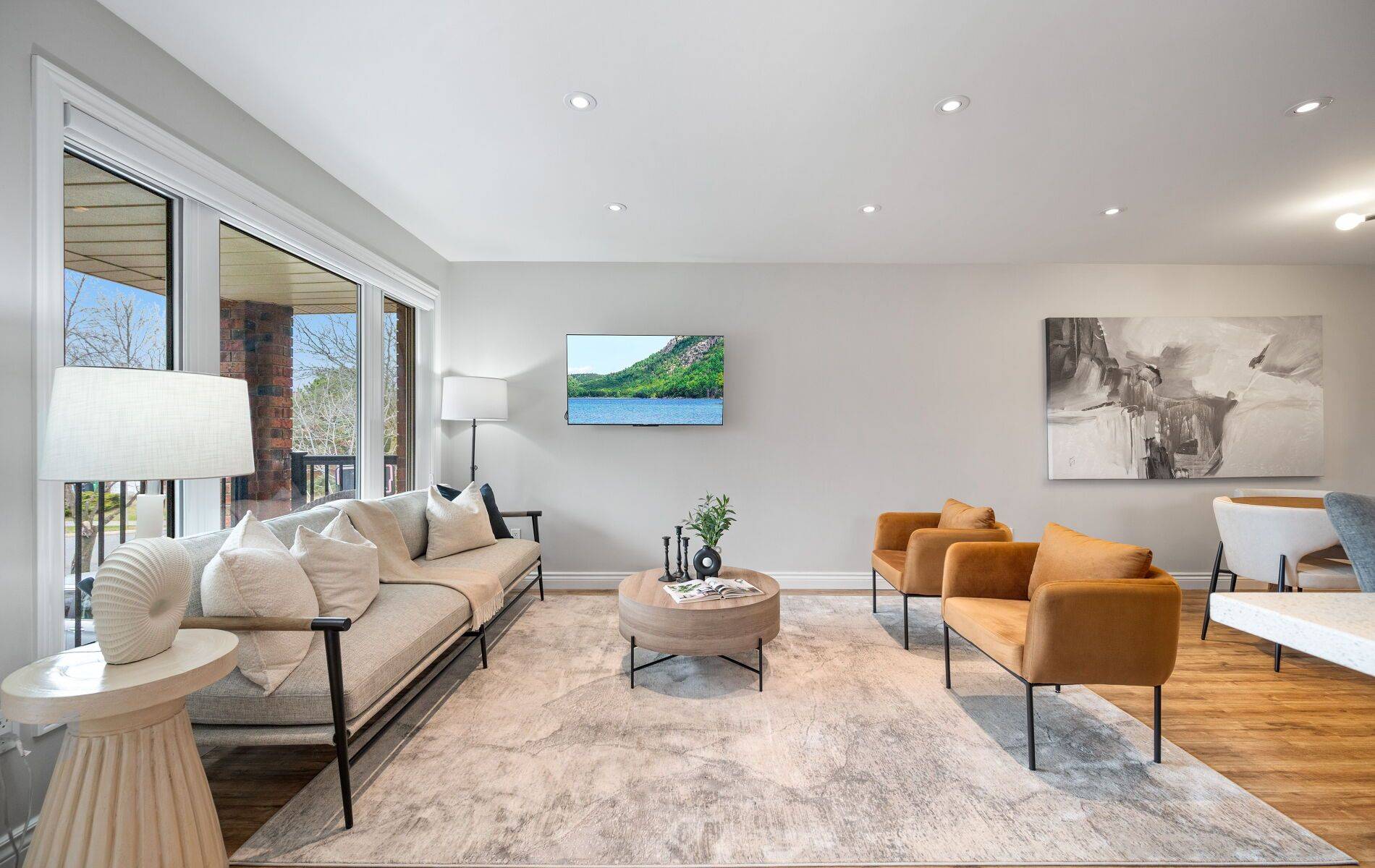 Mississauga, ON L4W 3M9,1399 Underwood DR