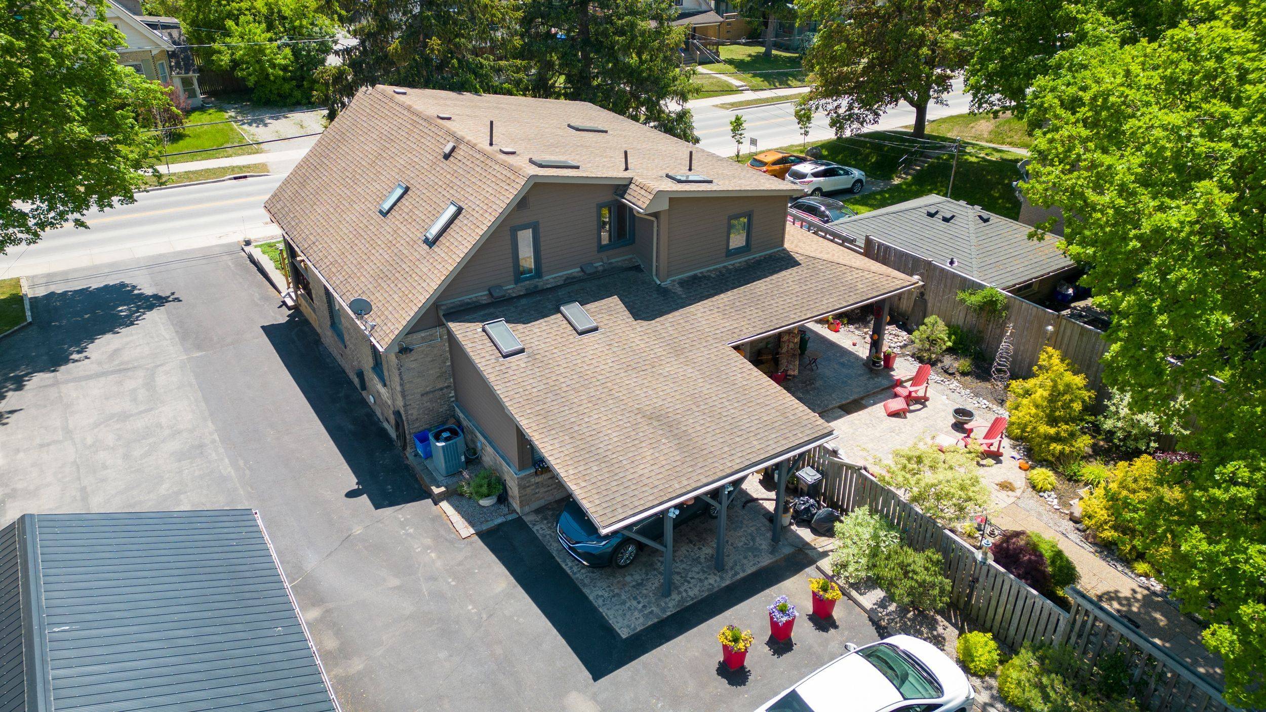 London South, ON N6P 1P9,7070 LONGWOODS RD