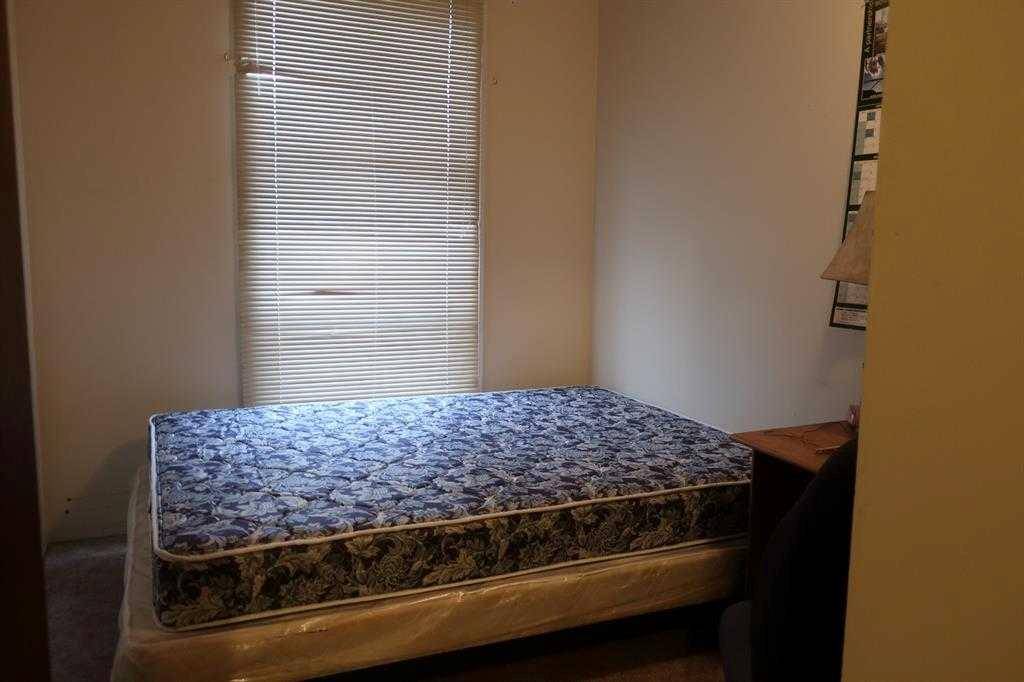 Fort Mcmurray, AB T9H 4H4,21 MacDonald DR #1600