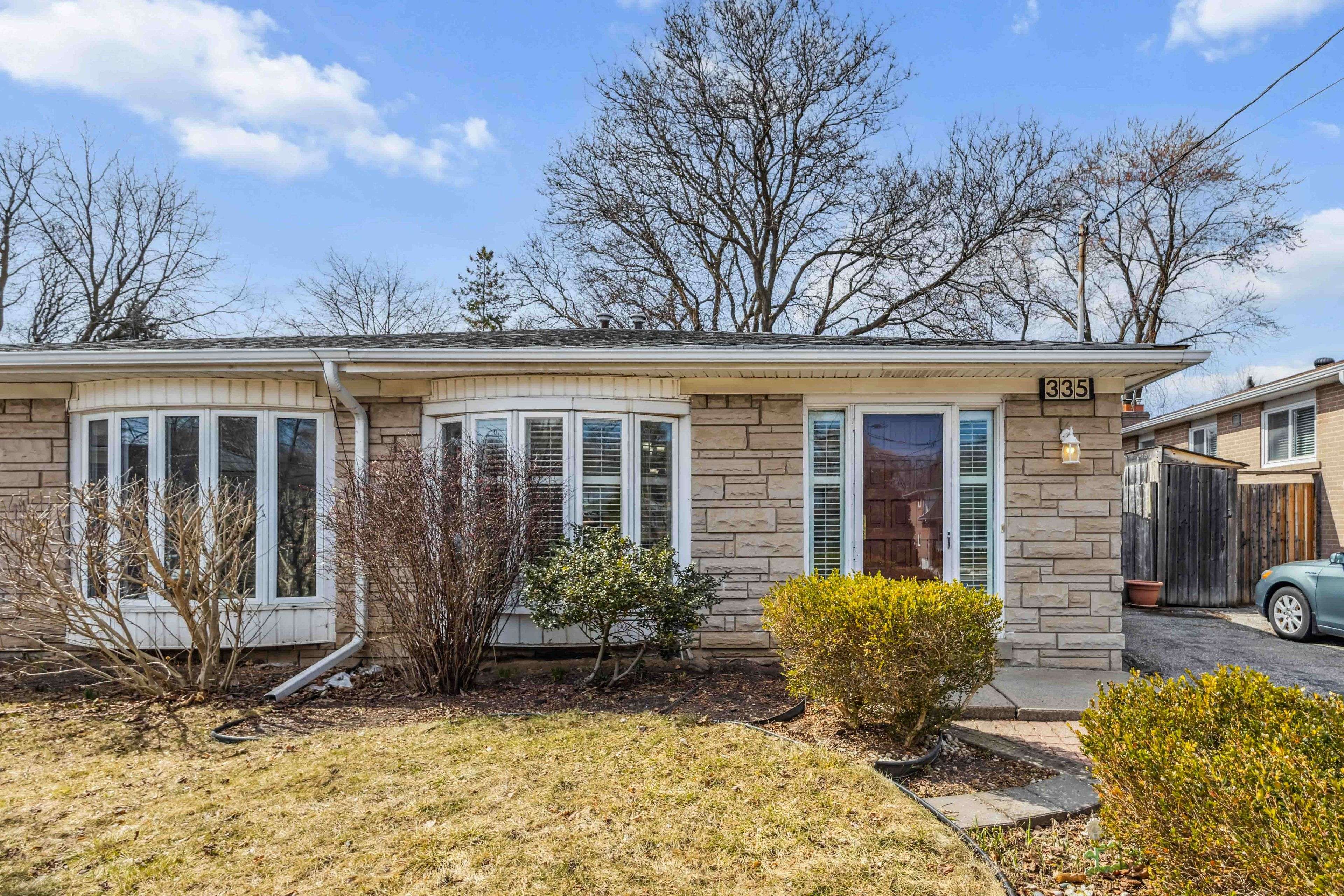Toronto C12, ON M2L 2T7,335 Woodsworth RD