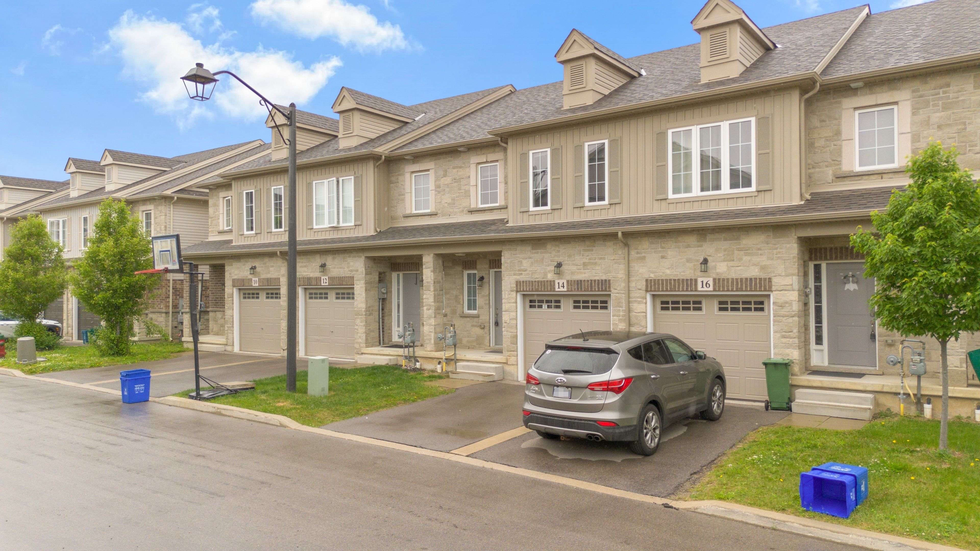 Hamilton, ON L9K 0J9,14 Dayman DR