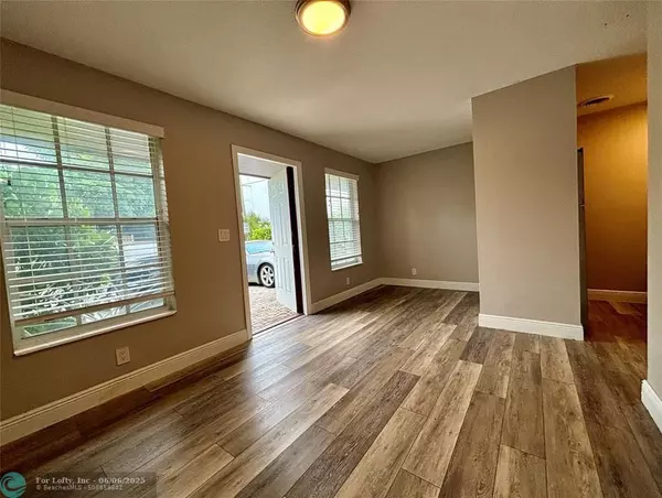 Lake Worth Beach, FL 33460,505 N J St #1