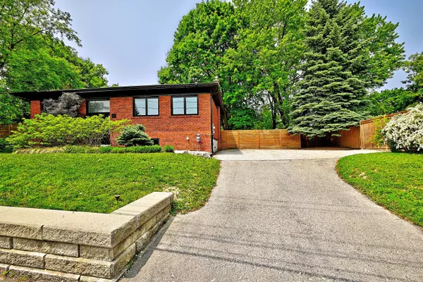 Newmarket, ON L3Y 2E7,93 Queen ST