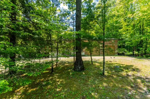 Tiny, ON L9M 0H4,134 Tall Pines DR