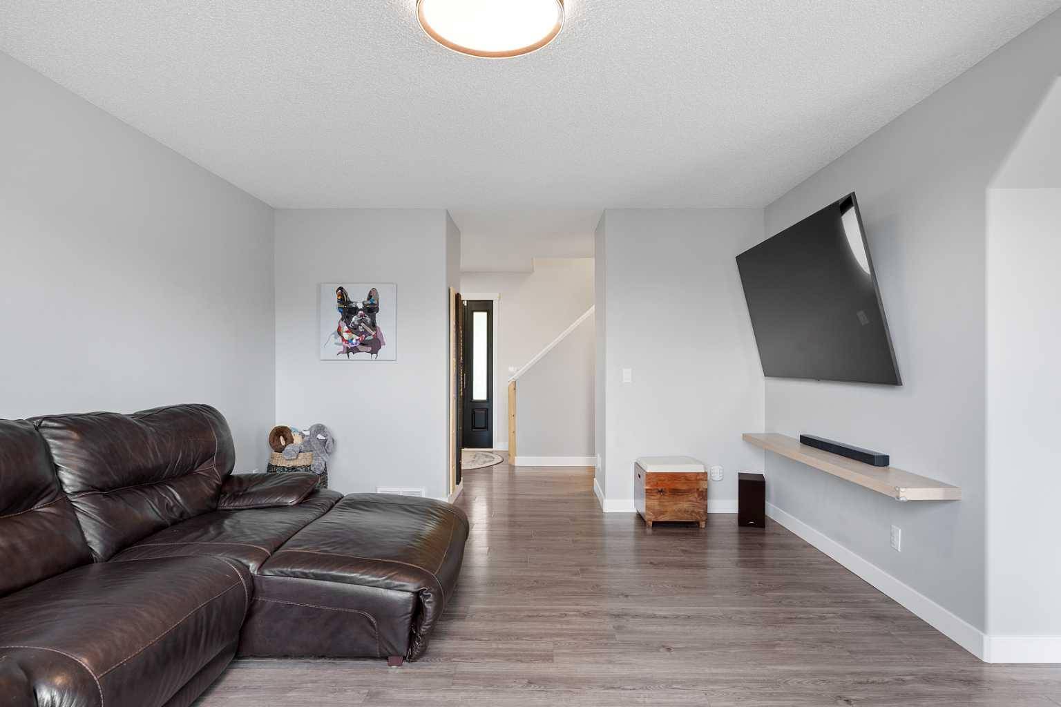 Calgary, AB T3A 6C7,11198 Hidden Valley DR Northwest