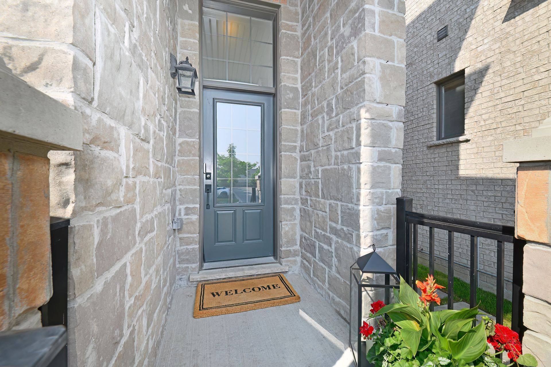 Mississauga, ON L5G 0B1,1038 Beachcomber RD