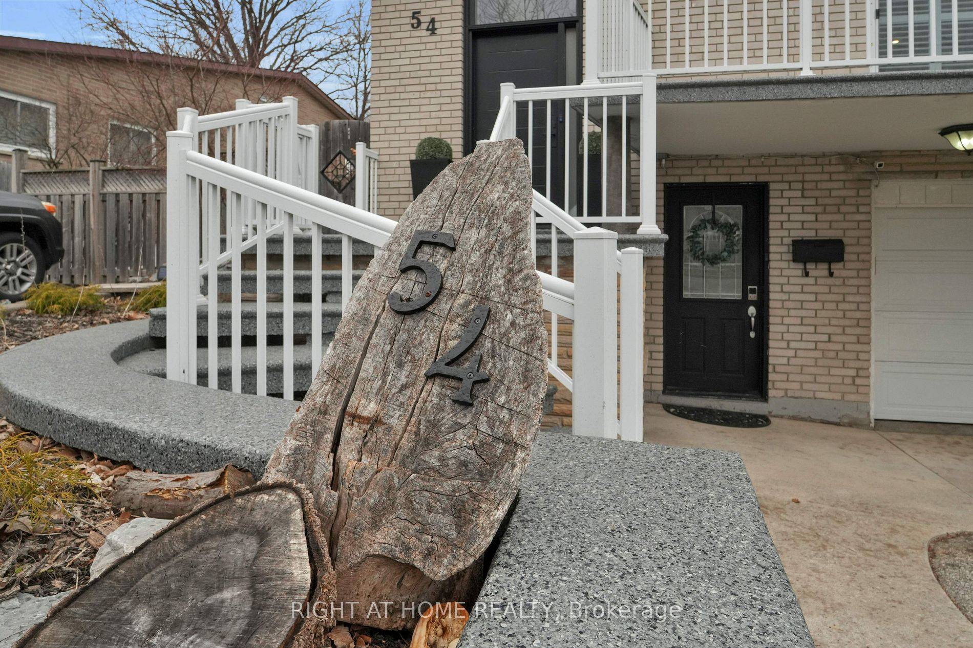 Toronto W05, ON M9L 1K2,54 Primula CRES