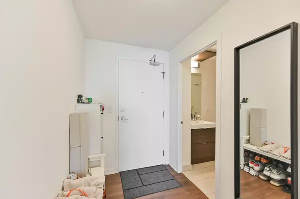 Toronto C15, ON M2J 0B6,62 Forest Manor RD #2306