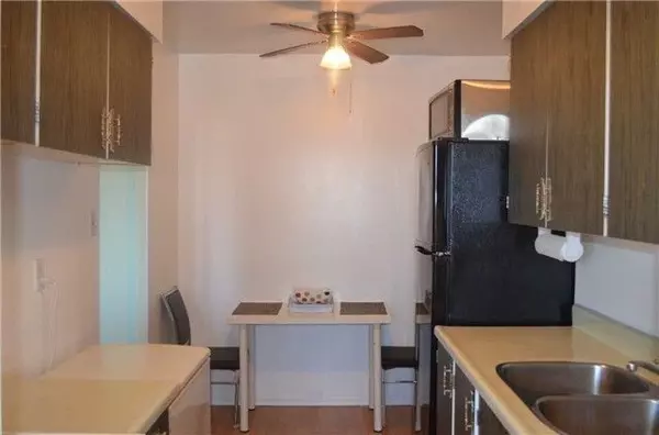 Hamilton, ON L8S 1J6,1966 Main ST #1004