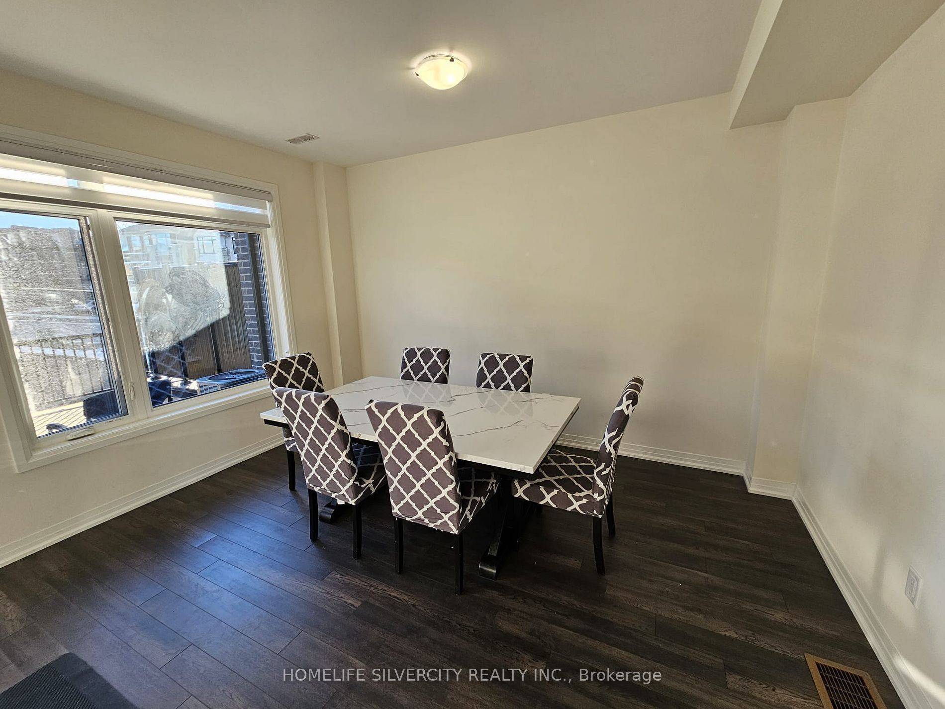 Pickering, ON L1X 2R2,2752 Peter Matthews DR
