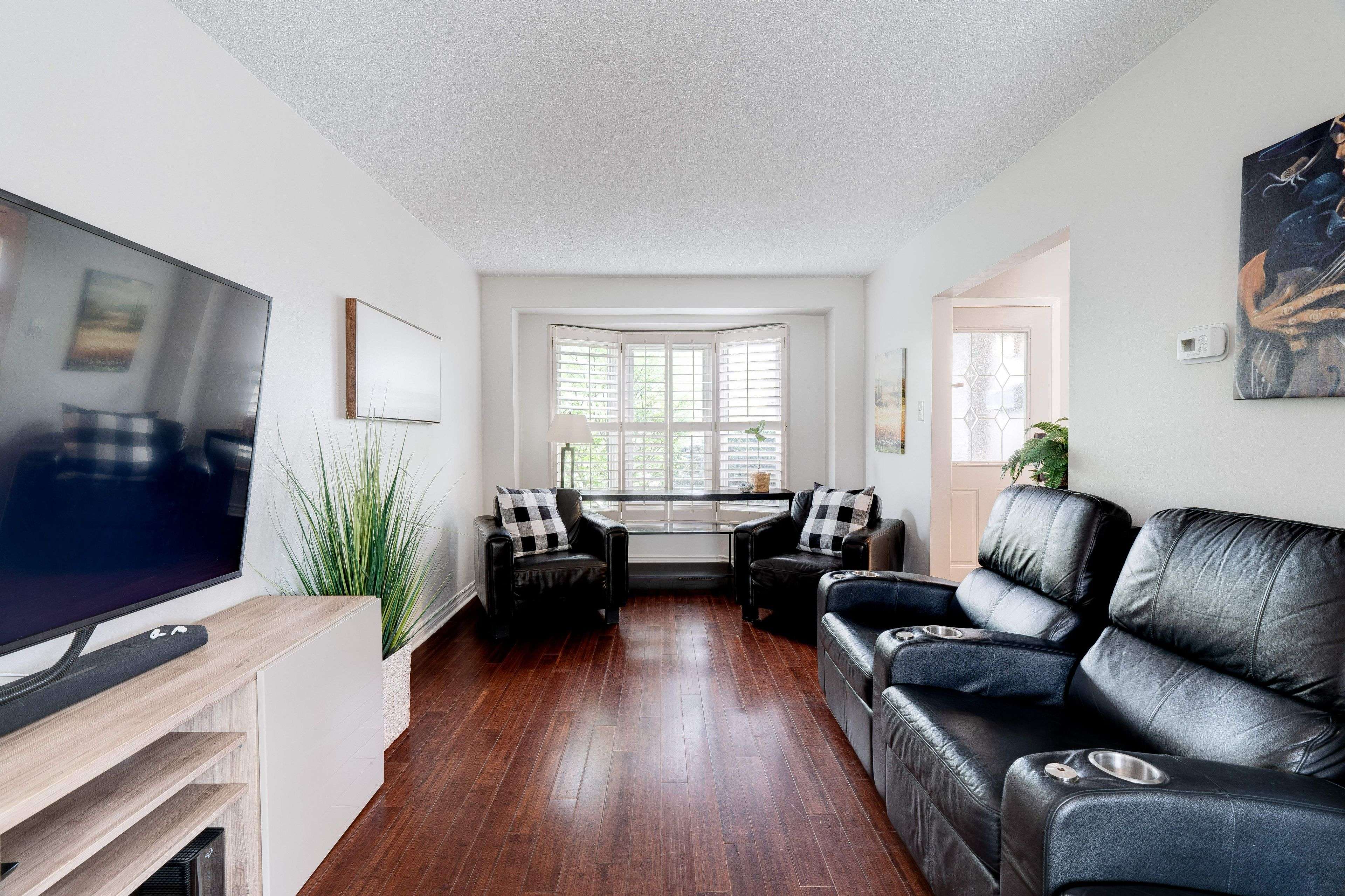 Burlington, ON L7P 4M1,2408 Paula CT
