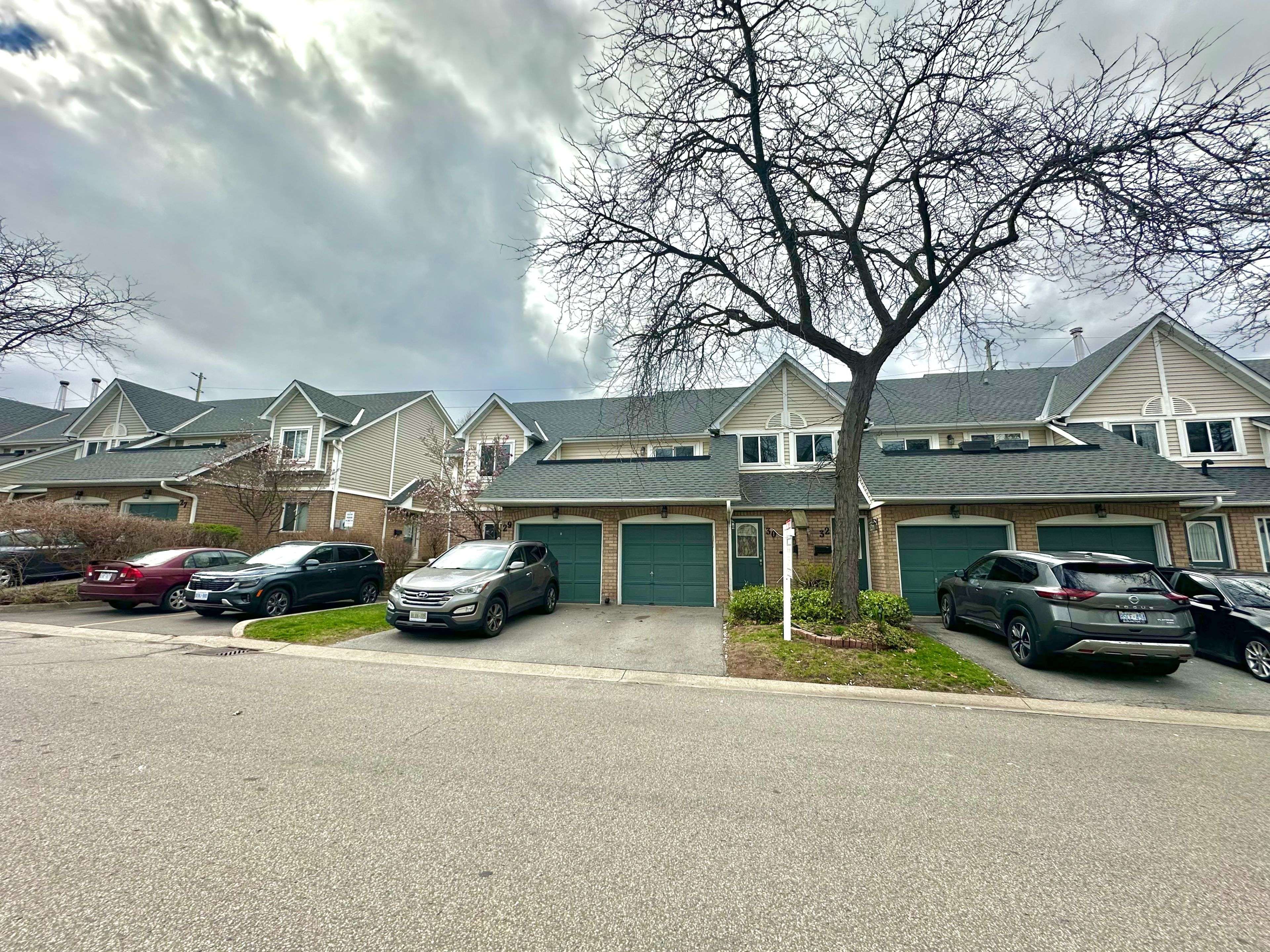 Burlington, ON L7M 4B4,2530 Northampton BLVD #30
