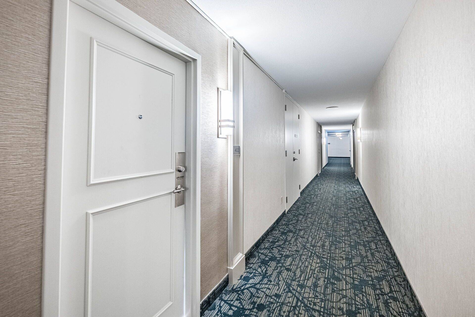 Mississauga, ON L4Y 3T6,1333 Bloor ST #402
