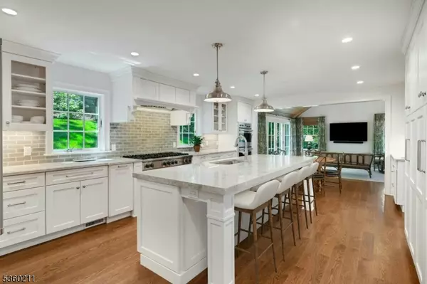 Summit City, NJ 07901,16 Sweetbriar Rd