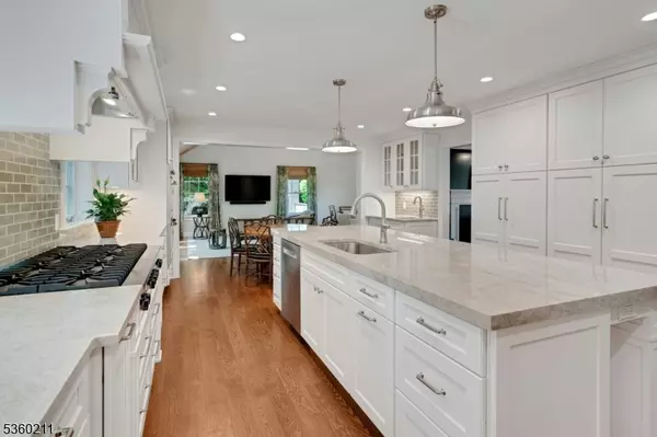 Summit City, NJ 07901,16 Sweetbriar Rd