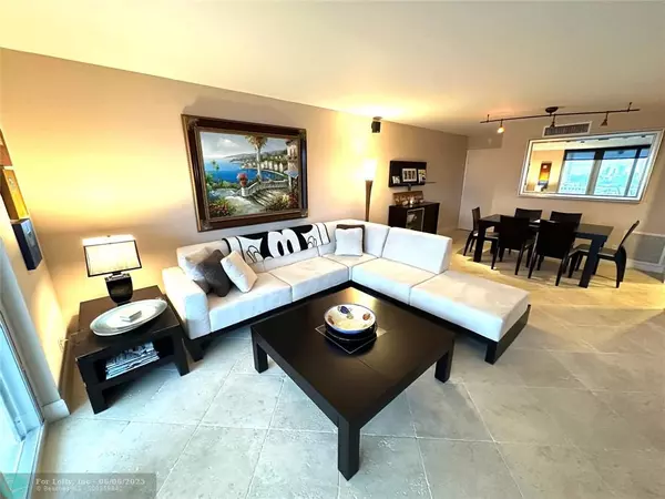 Fort Lauderdale, FL 33316,1 Las Olas Circle #605