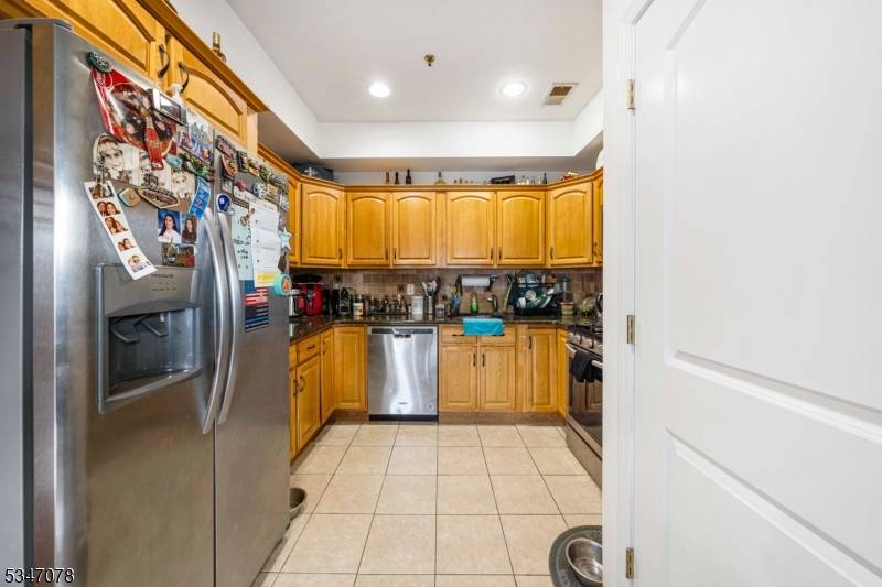 Elizabeth City, NJ 07202,351 S Broad St
